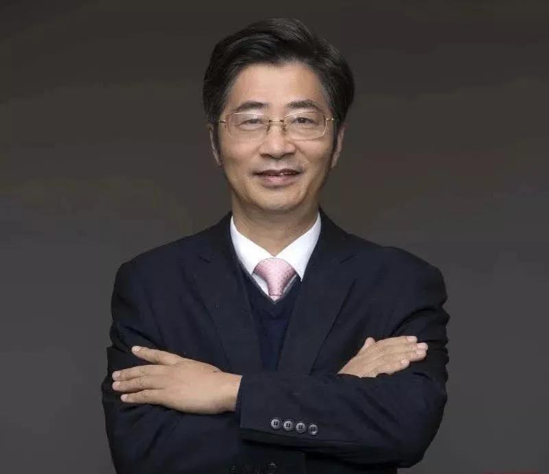 郑栅洁代省长颁发聘书 周德文受聘为省政府参事(特约研究员)